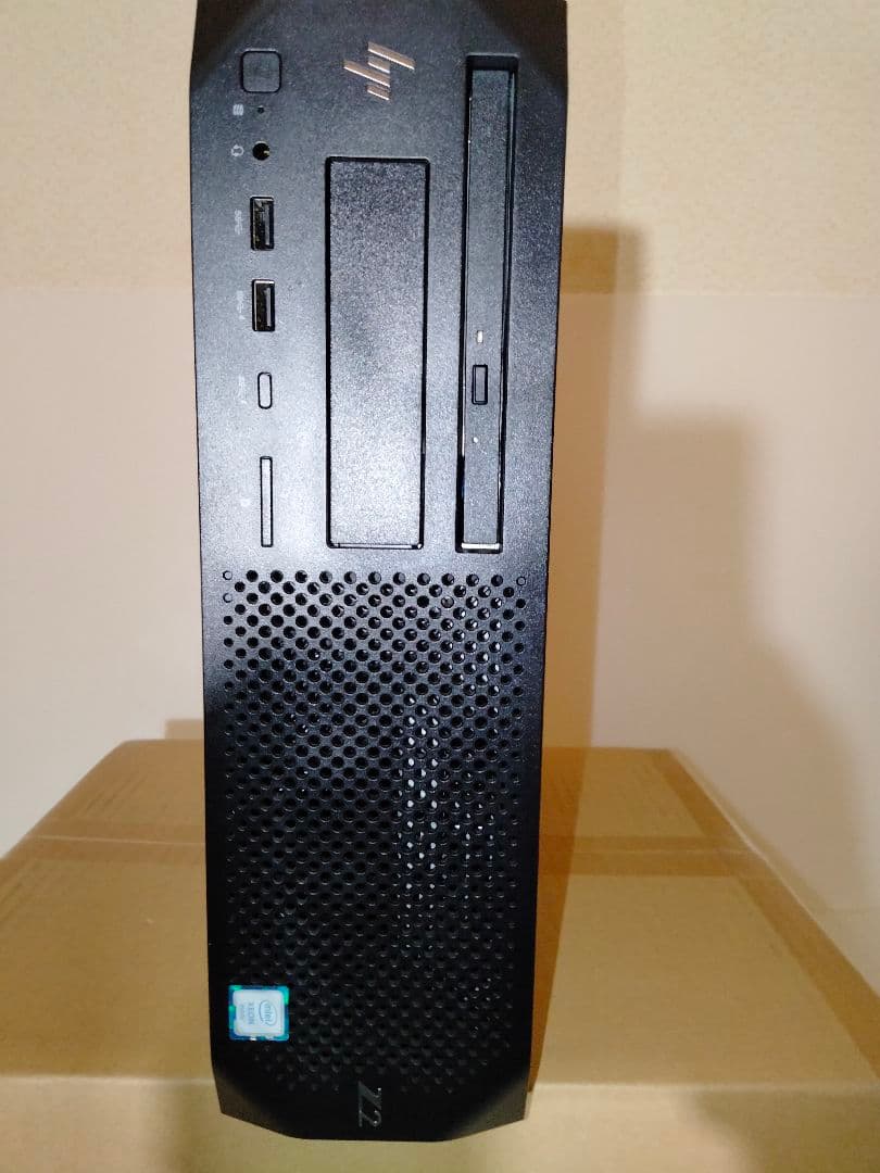高性能XeonE-2174G搭載Windows11 hp Z2 SFF G4