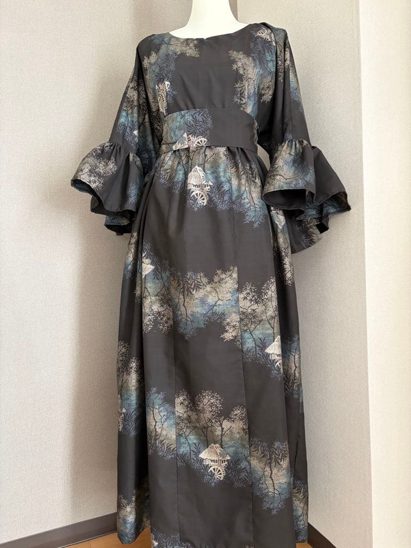 ★着物リメイク★　大島紬　フリル袖のゆったりワンピ　しっとり古典柄