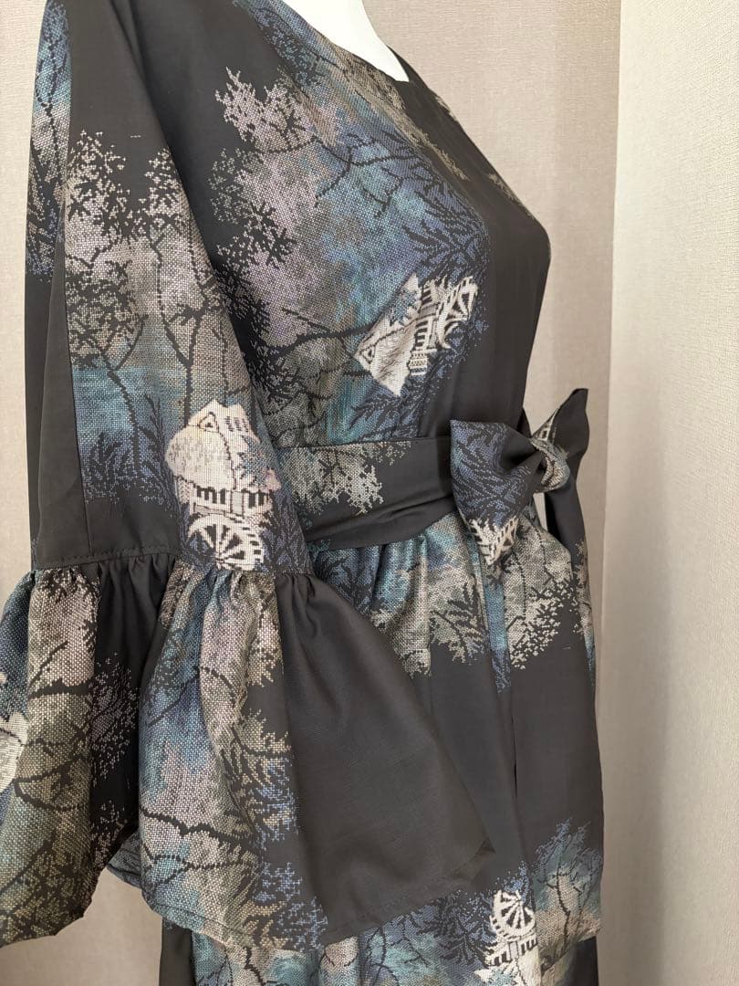 ★着物リメイク★　大島紬　フリル袖のゆったりワンピ　しっとり古典柄