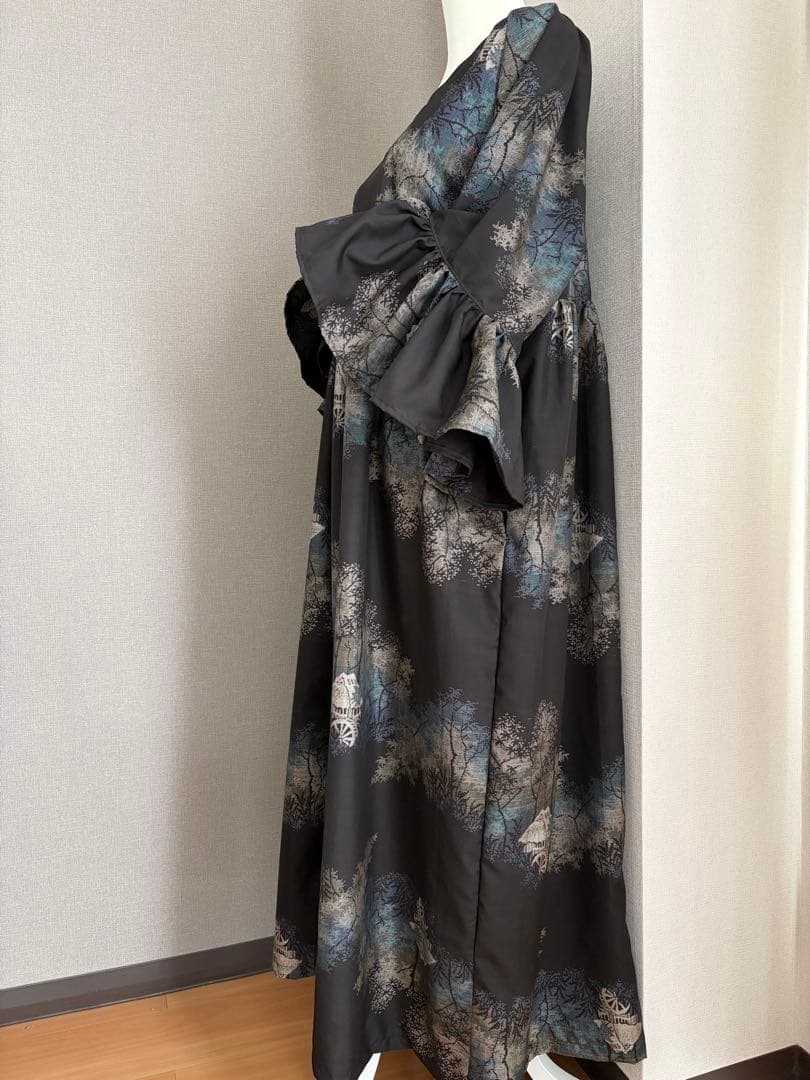 ★着物リメイク★　大島紬　フリル袖のゆったりワンピ　しっとり古典柄