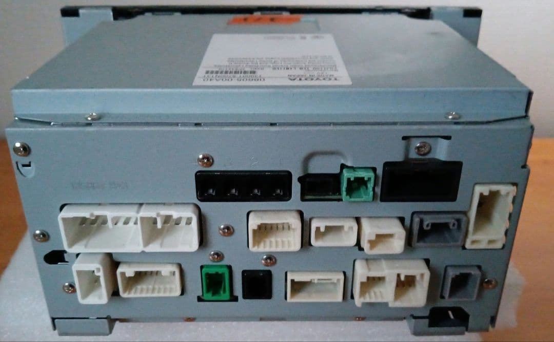 トヨタ純正　9インチカーナビ NSZT-Y66T 地図2018年　フルセグ