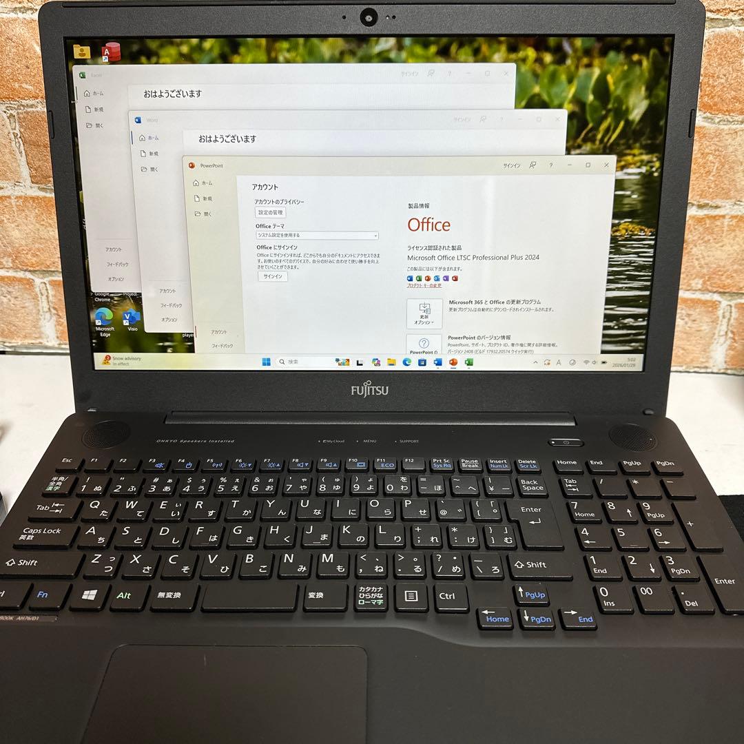 美品富士通 ノートPC RYZEN7 SSD256GBメモリ8GB Win11