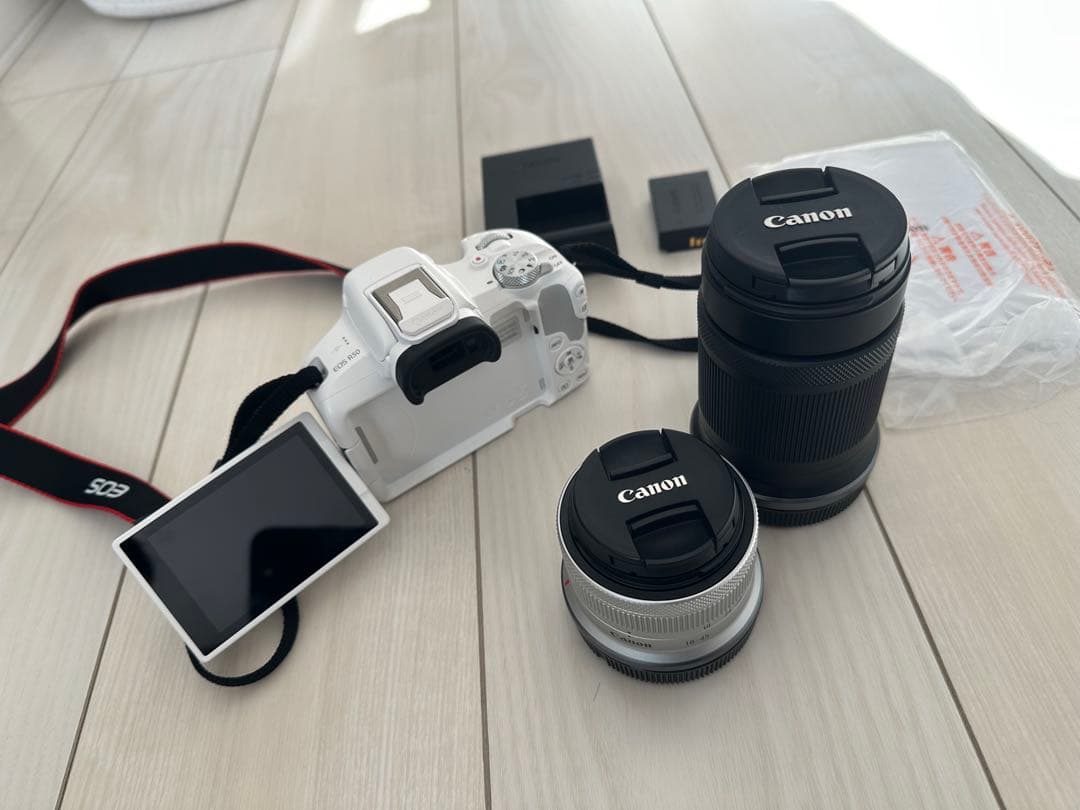Canon EOS R50 ミラーレス一眼　ダブルズームキット