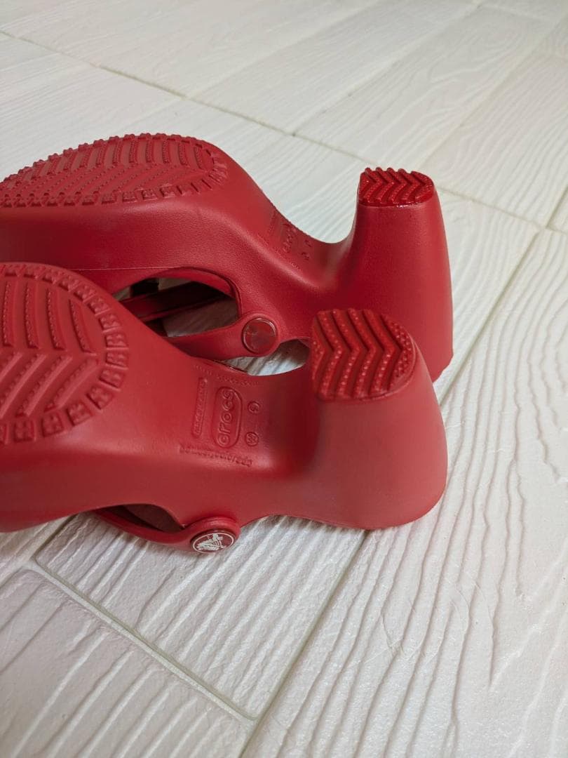 未使用 [クロックス] crocs サイプラスサンダル　ヒールサンダル 廃盤品