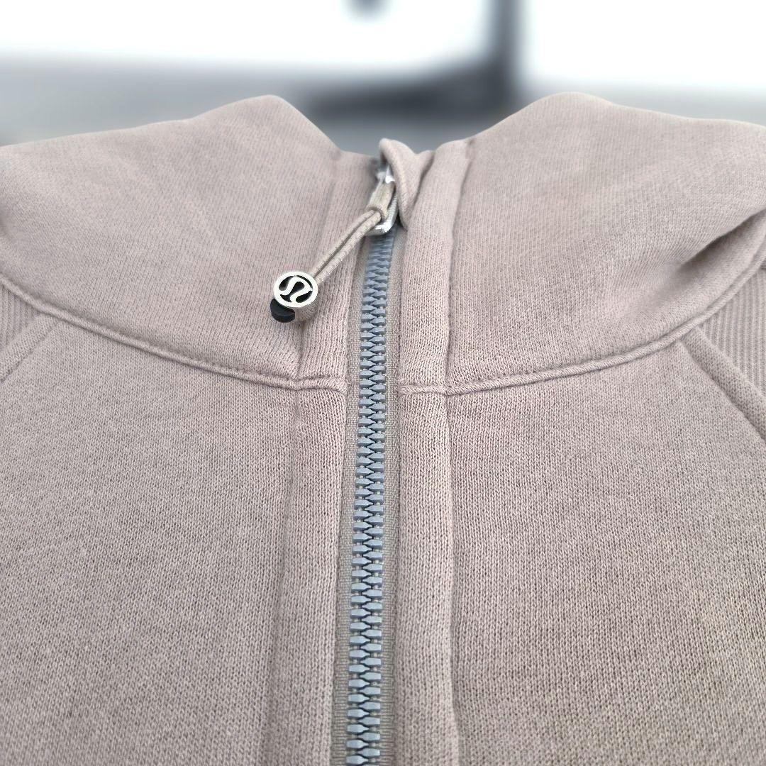 完売色　Lululemon Scubaオーバーサイズ　フルジップフーディ