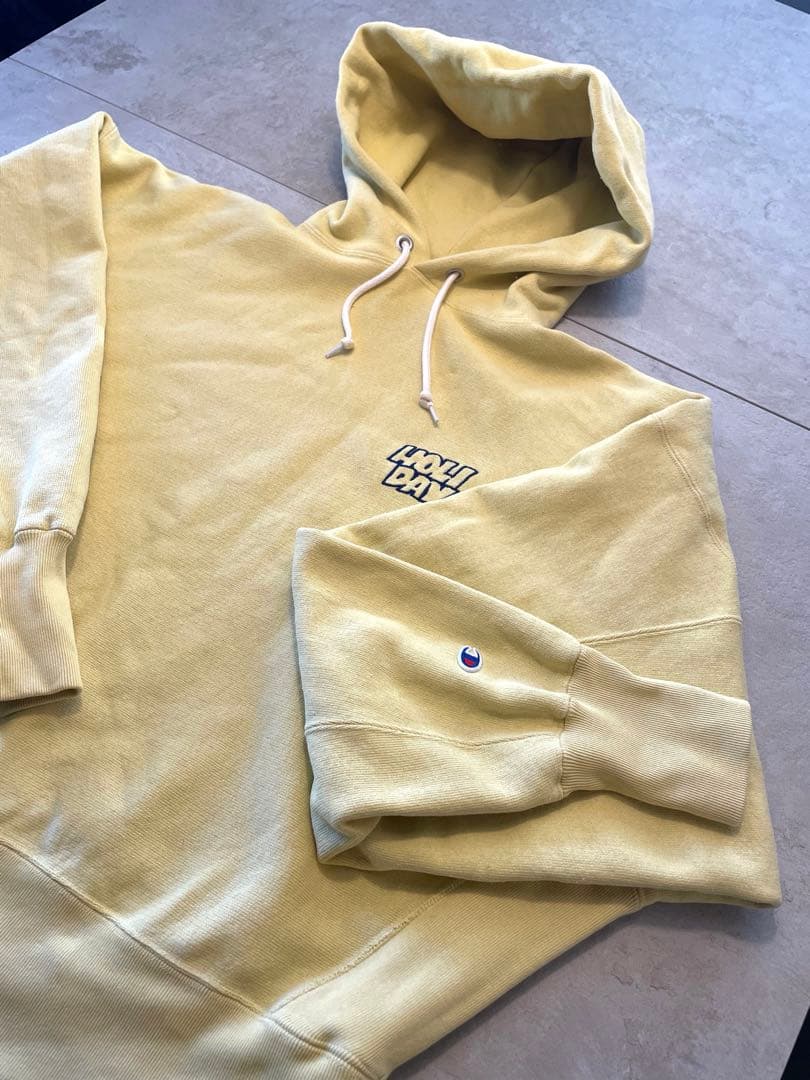 トップス CHAMPION/JOURNAL STANDARD/HOLIDAY HOODIE