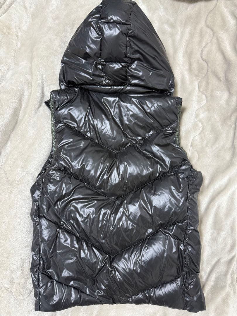 未使用品級 タトラス TATRAS ダウンベストUZUGENN ウズゲン L