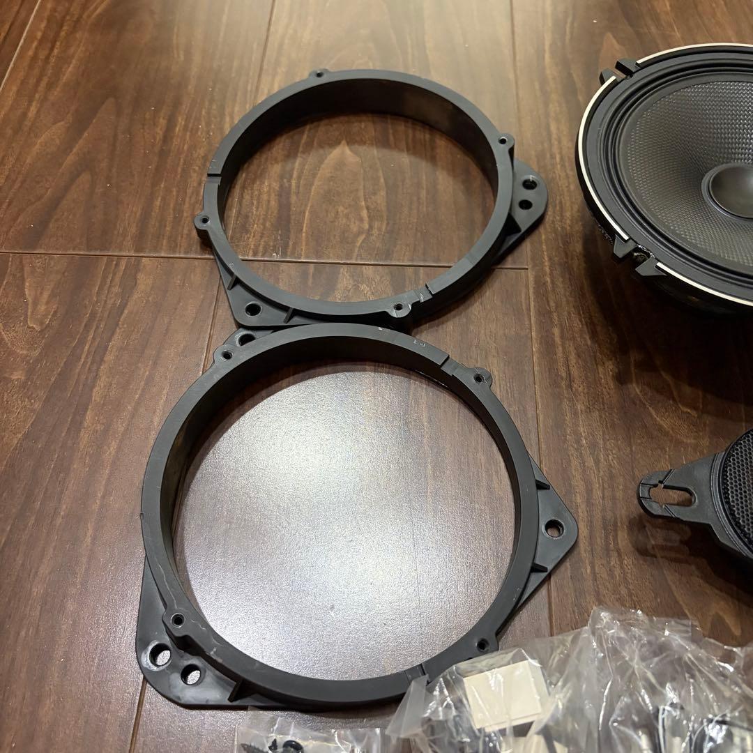 美品　カロッツェリア　スピーカー　TS-C1736S VM レヴォーグに使用