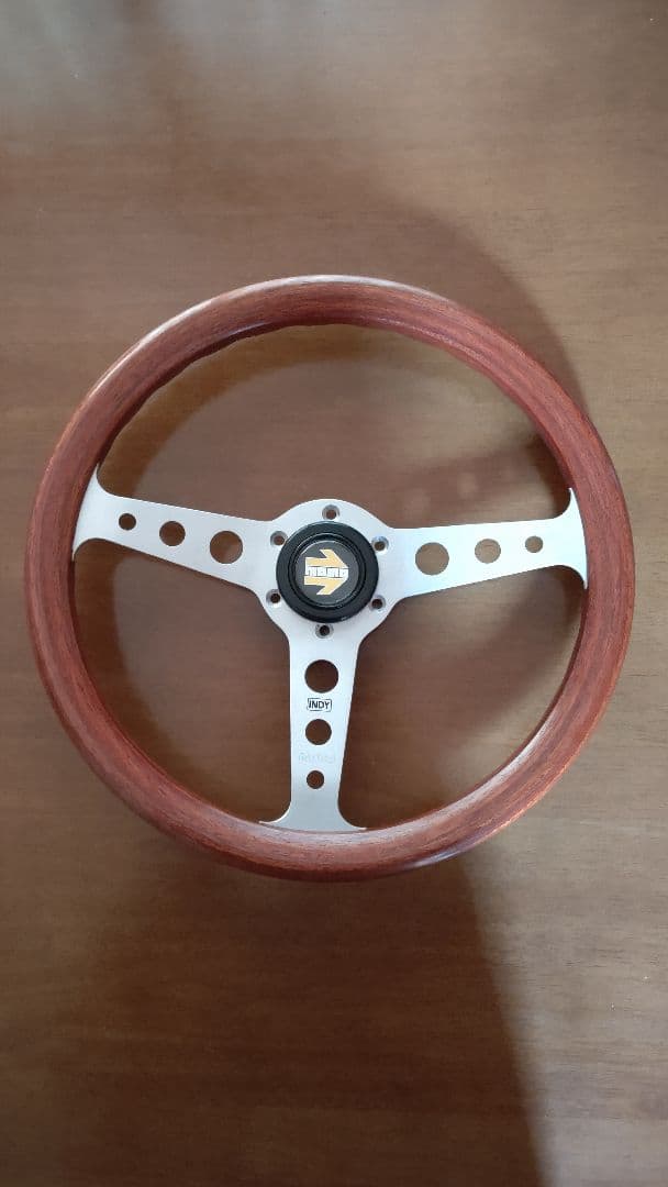 MOMO INDY ステアリングホイール 3スポーク35cm