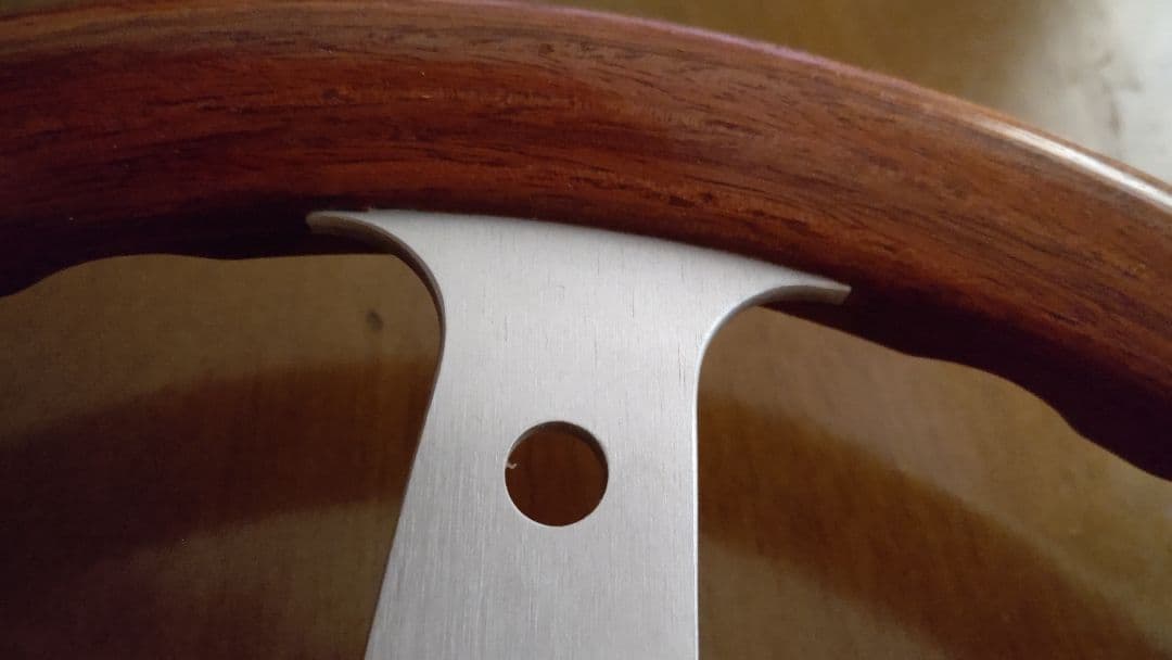 MOMO INDY ステアリングホイール 3スポーク35cm