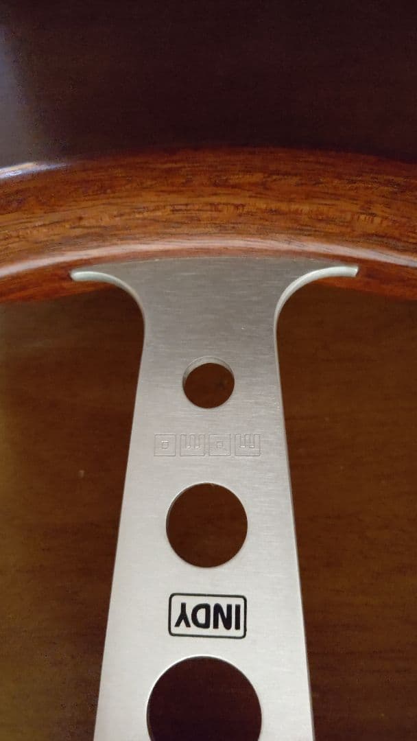 MOMO INDY ステアリングホイール 3スポーク35cm