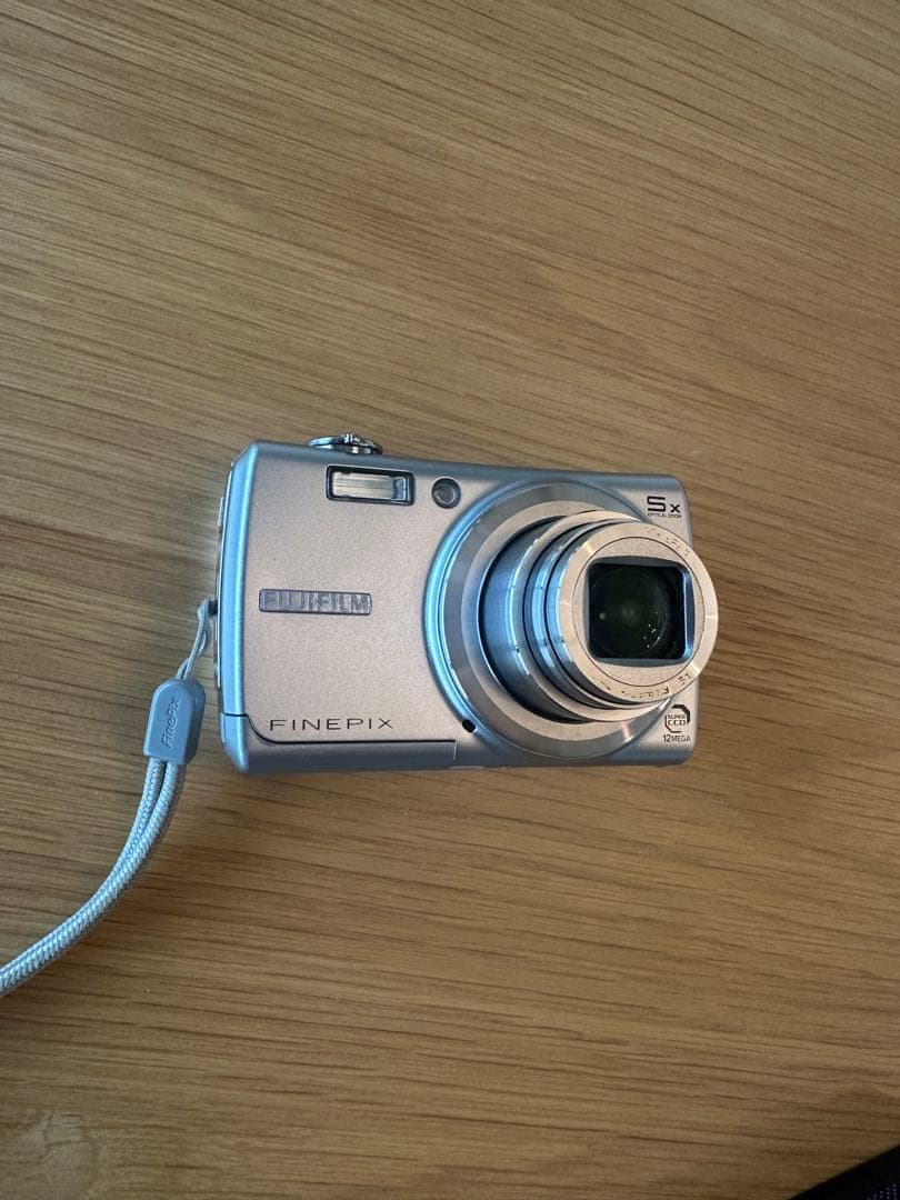 Fujifilm FinePix F100fd SX シルバー