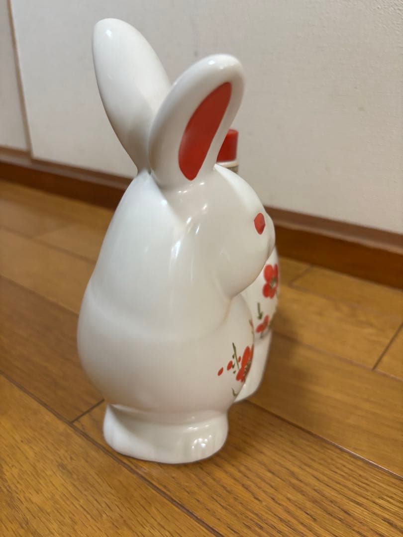 【未開栓】干支 卯 ウサギ型 陶器 ウイスキー サントリー ローヤル12年