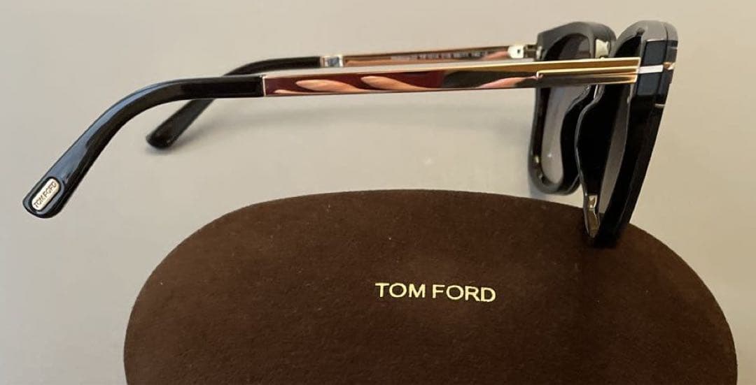 TOM FORD Philippa-02 TF 1014 01B サングラス