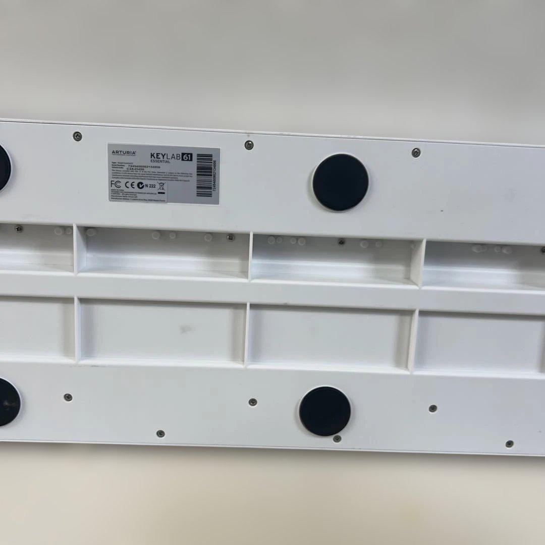 美品Arturia キーボードコントローラーKeyLab61 Essential