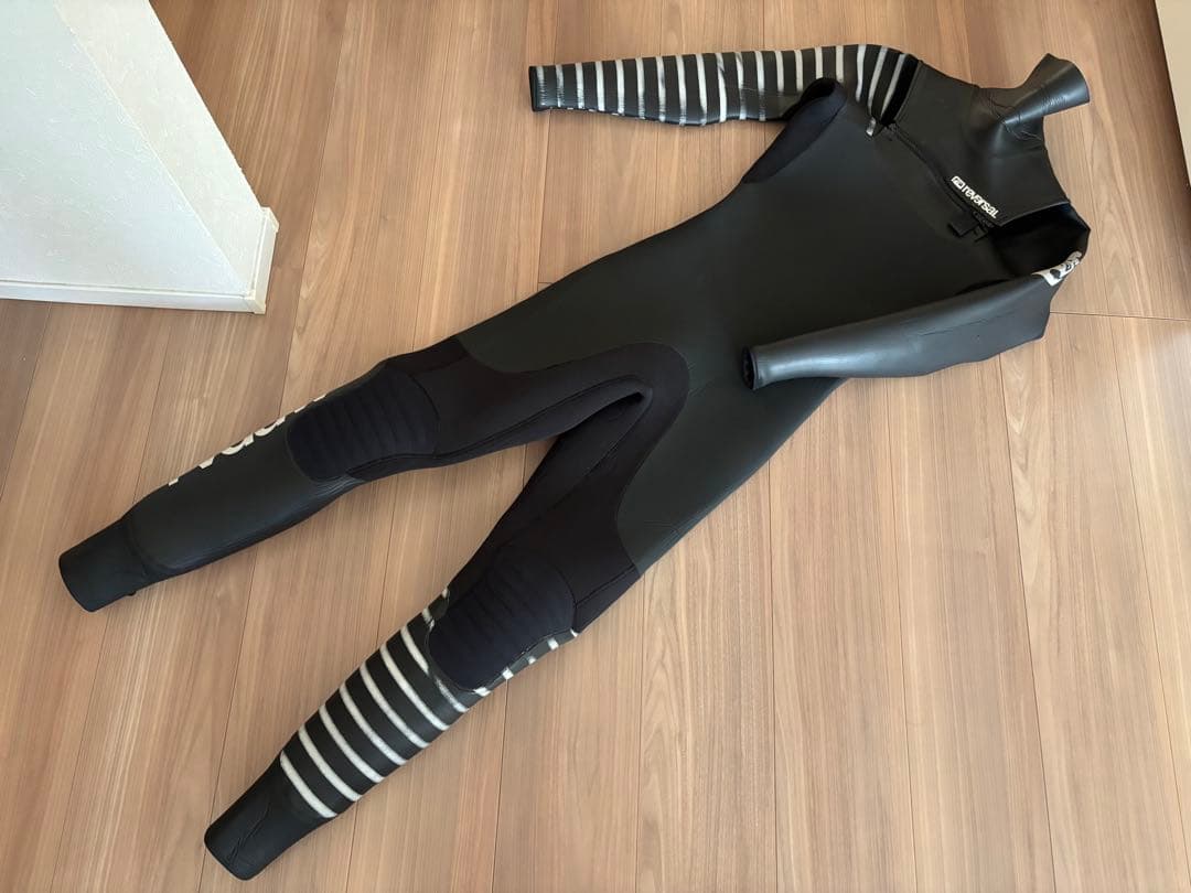 ★送料無料★お洒落　リバーサル　セミドライ　フルスーツ　ウエットスーツサーフィン