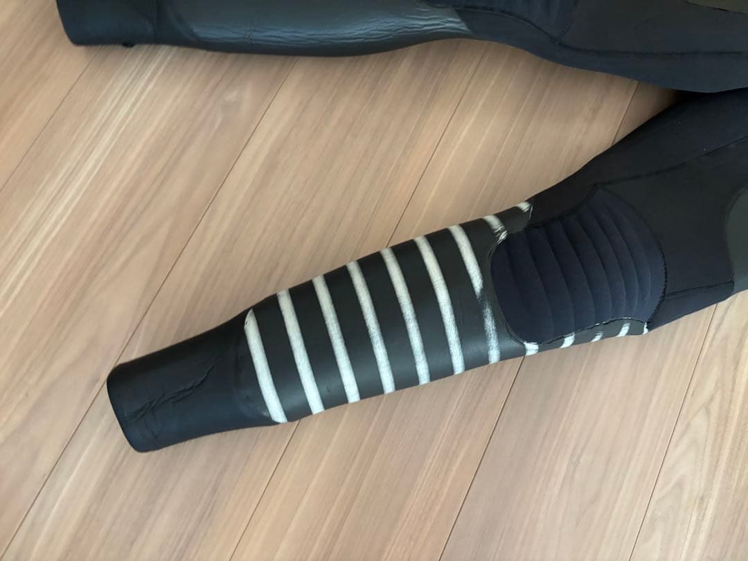 ★送料無料★お洒落　リバーサル　セミドライ　フルスーツ　ウエットスーツサーフィン