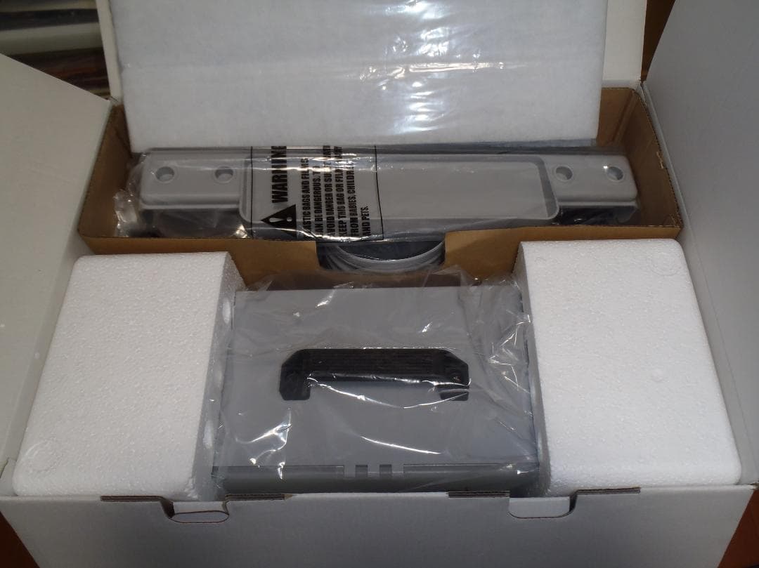 塗装ブース スプレーブース LED点灯 排気ダクト他いろいろ付き 新品未使用