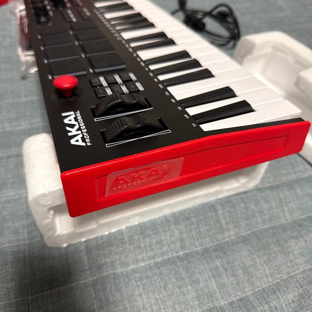 AKAI MPK mini plus 37キー MIDI 超美品！