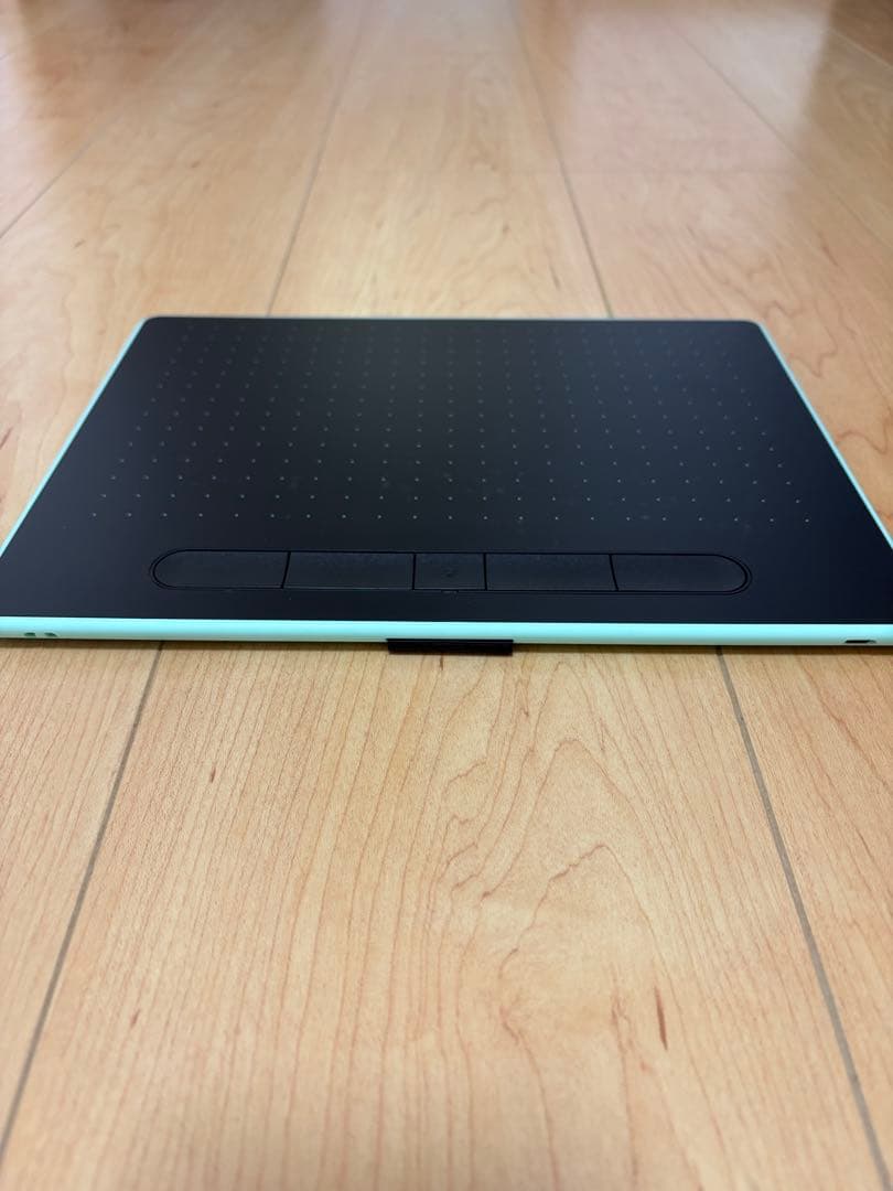 【極美品】Wacom IntuosペンタブレットCTL-6100WL