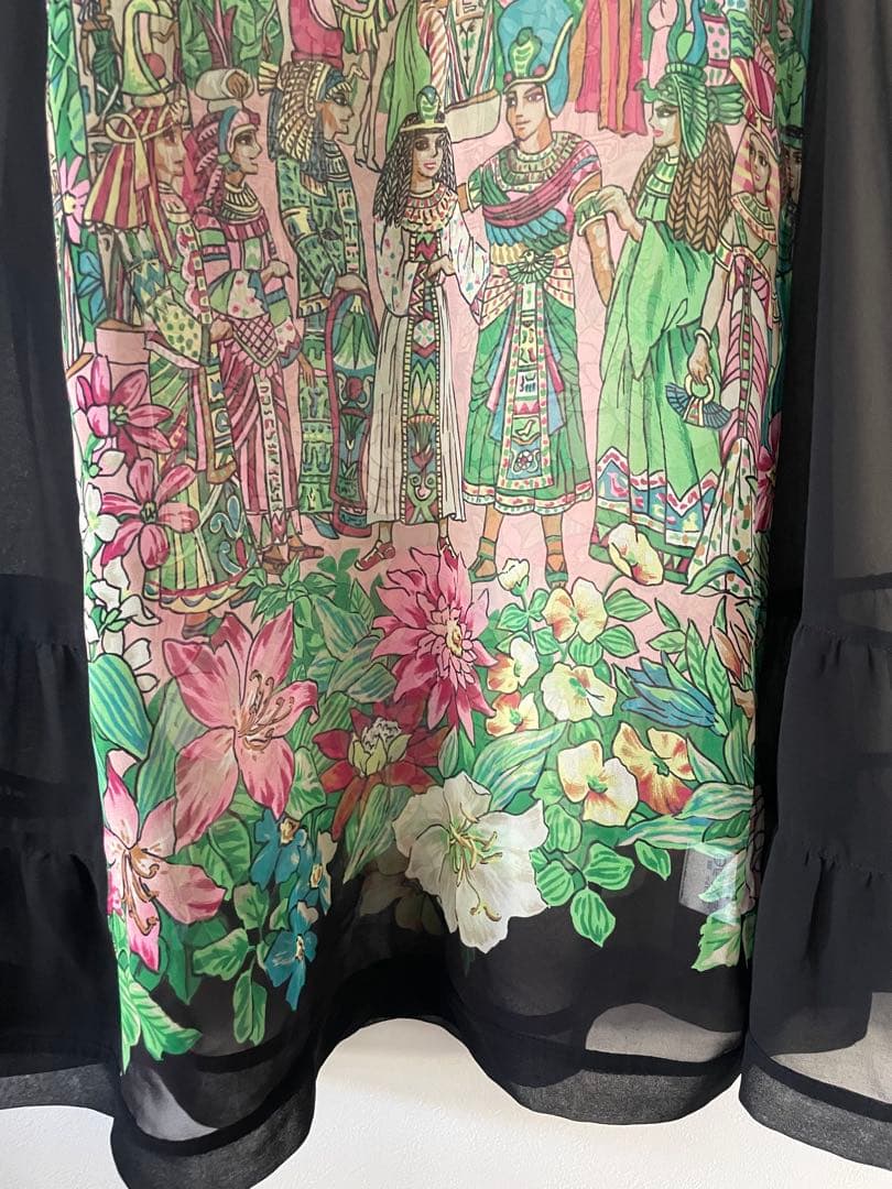 トクコプルミエブォルエジプト風柄シフォン風ノースリーブチュニック