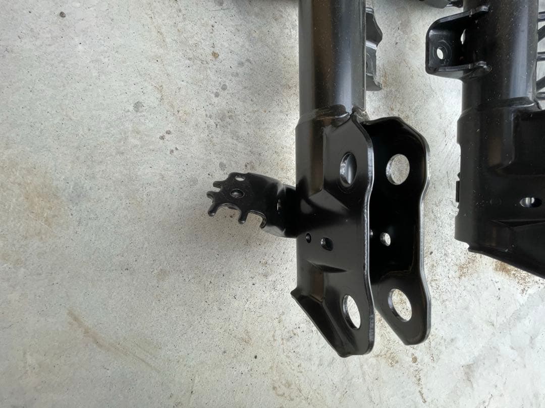 トヨタハリアー 純正サスペンション 2WD 一台分 新車外し