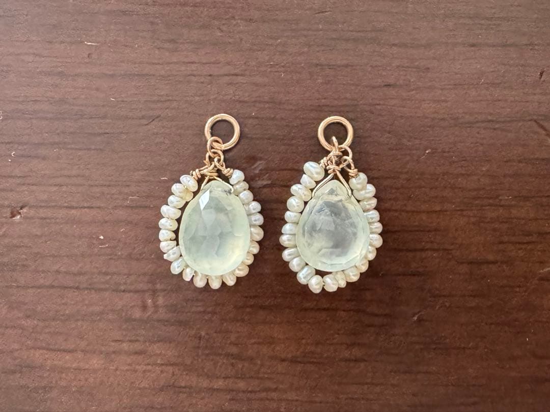 【美品】agete ピアスチャーム　淡水パール　天然石