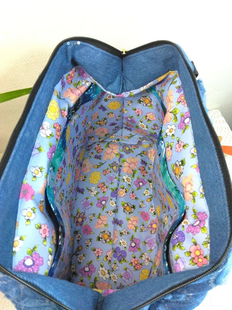 専用　最終お値下げ＊刺繍付ワイヤー口バッグ＊ロラライハリス