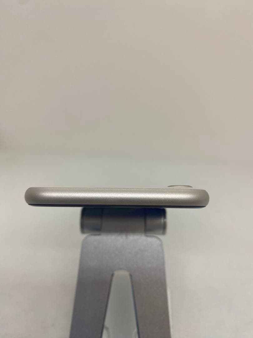 Iphone SE 第3世代 128GB Sim フリー　19650