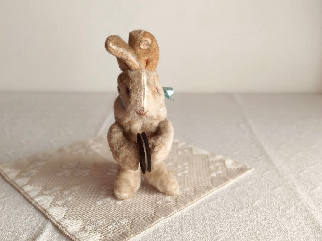 【キラキラさま】vintage ❀ ゼンマイ仕掛けの シンバル うさちゃん