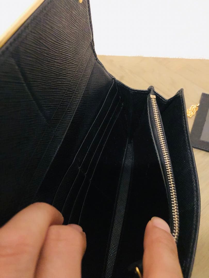 PRADA ブラック レザー 長財布