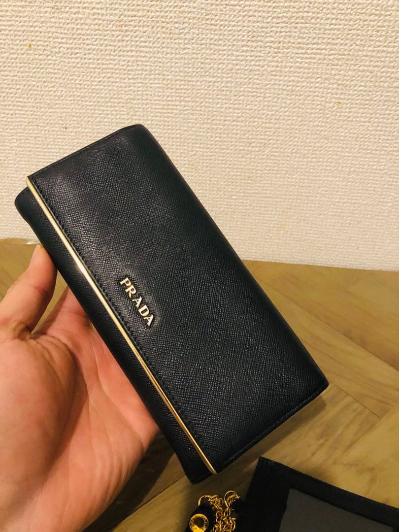 PRADA ブラック レザー 長財布
