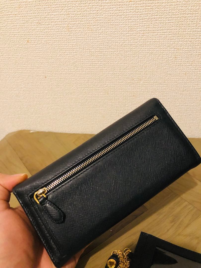 PRADA ブラック レザー 長財布