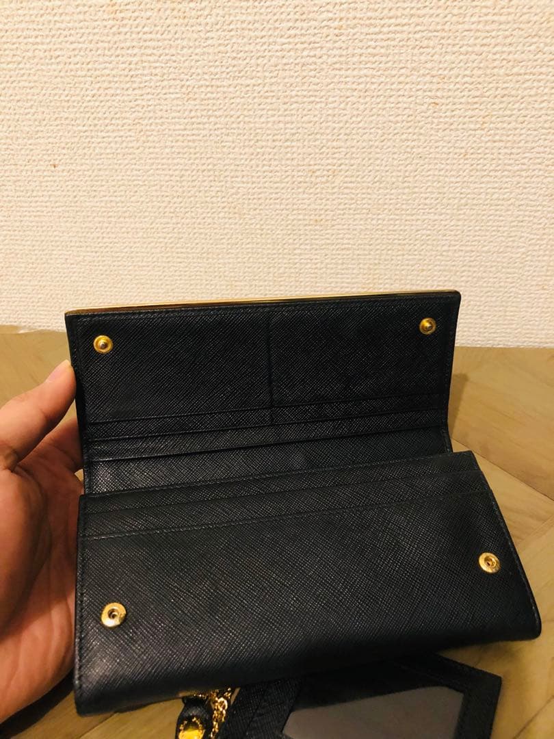 PRADA ブラック レザー 長財布