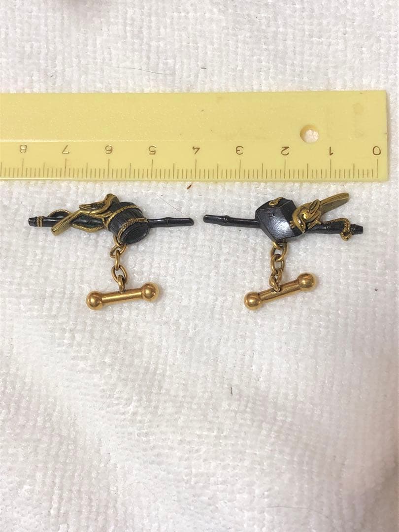 アンティーク　目貫リメイク　金工　カフスボタン　刀装具　古美術　工芸品