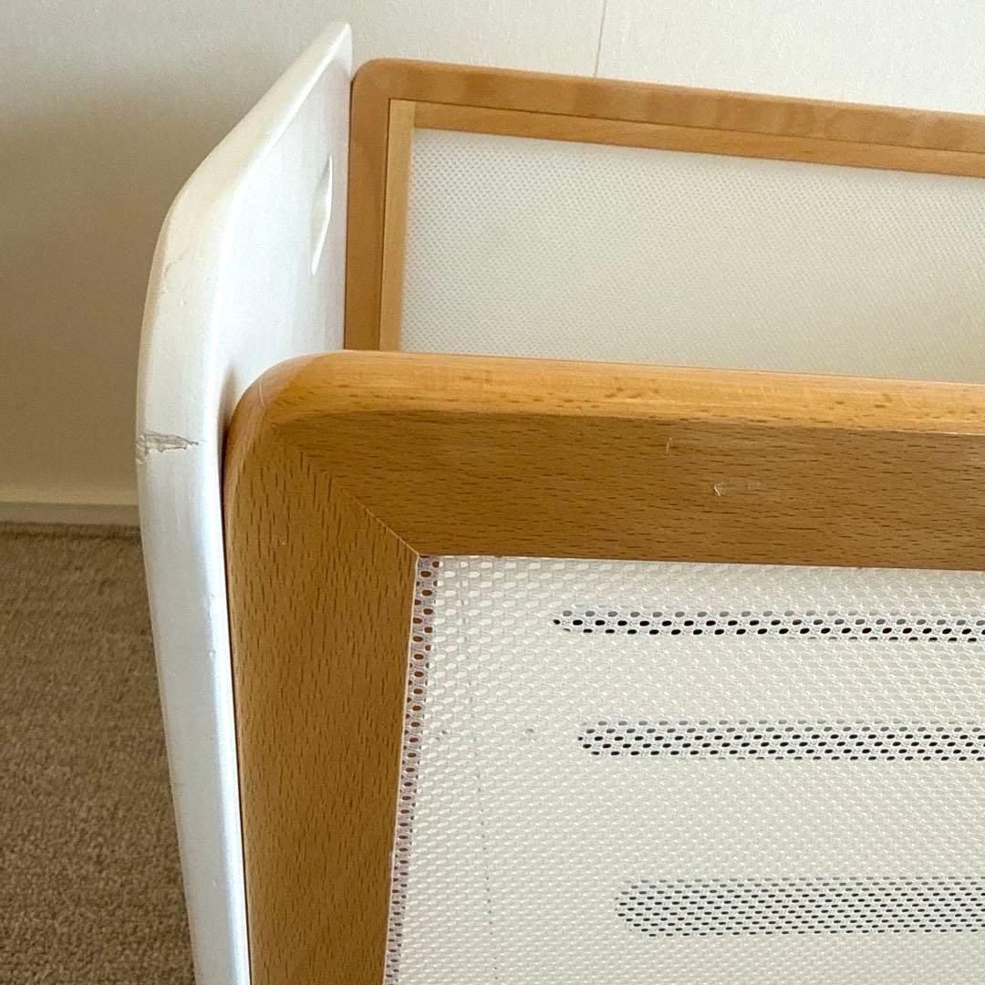 リリワゴン　木製ベビーベッド キャスター付き メッシュデザイン　ホワイト