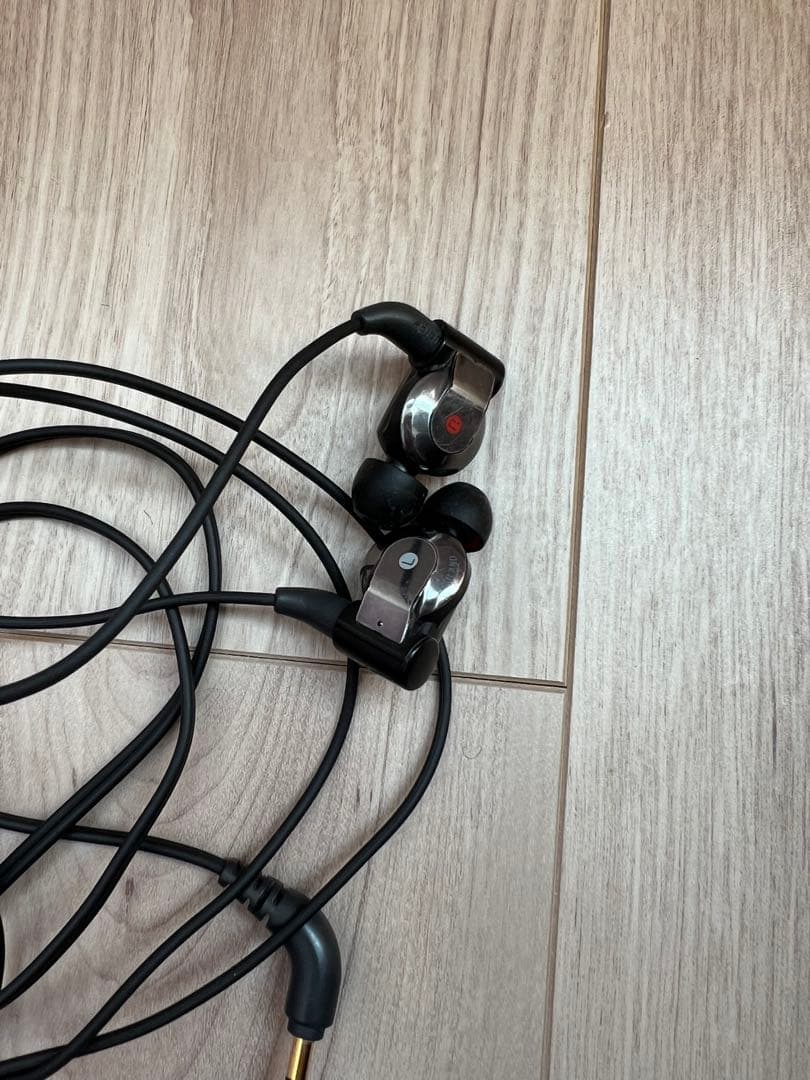 くら　Sony XBA-A3 有線イヤホン