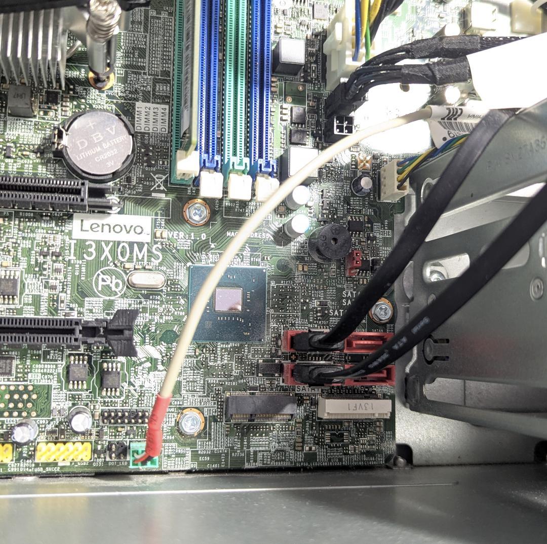 サーバー Lenovo ThinkSystem ST50;Xeon E-2144G;8GB