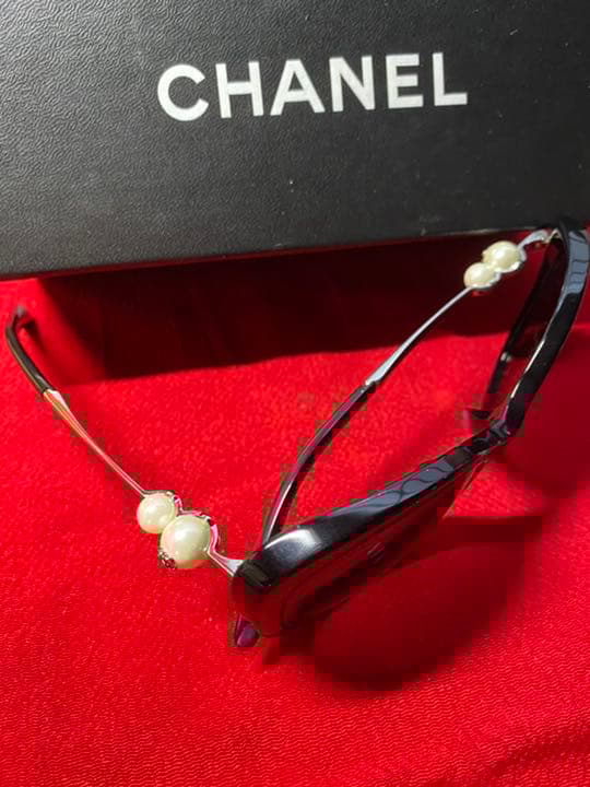 専用ページになります 美品 CHANEL フェイクパール サングラス