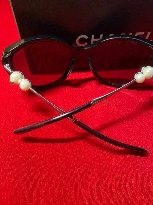 専用ページになります 美品 CHANEL フェイクパール サングラス