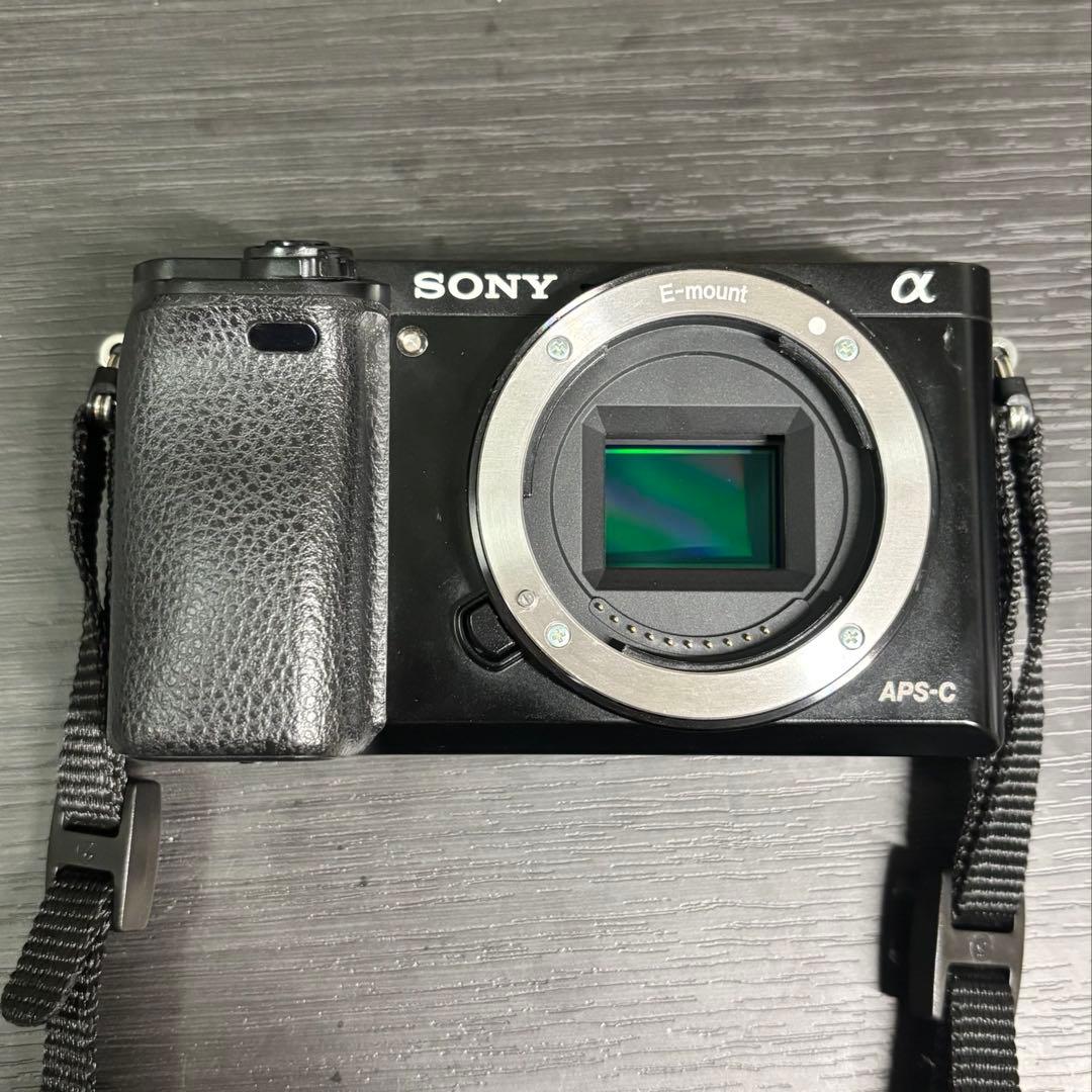 【値下げ交渉受付中】SONY α6000/デジタル一眼レフカメラ/レンズセット