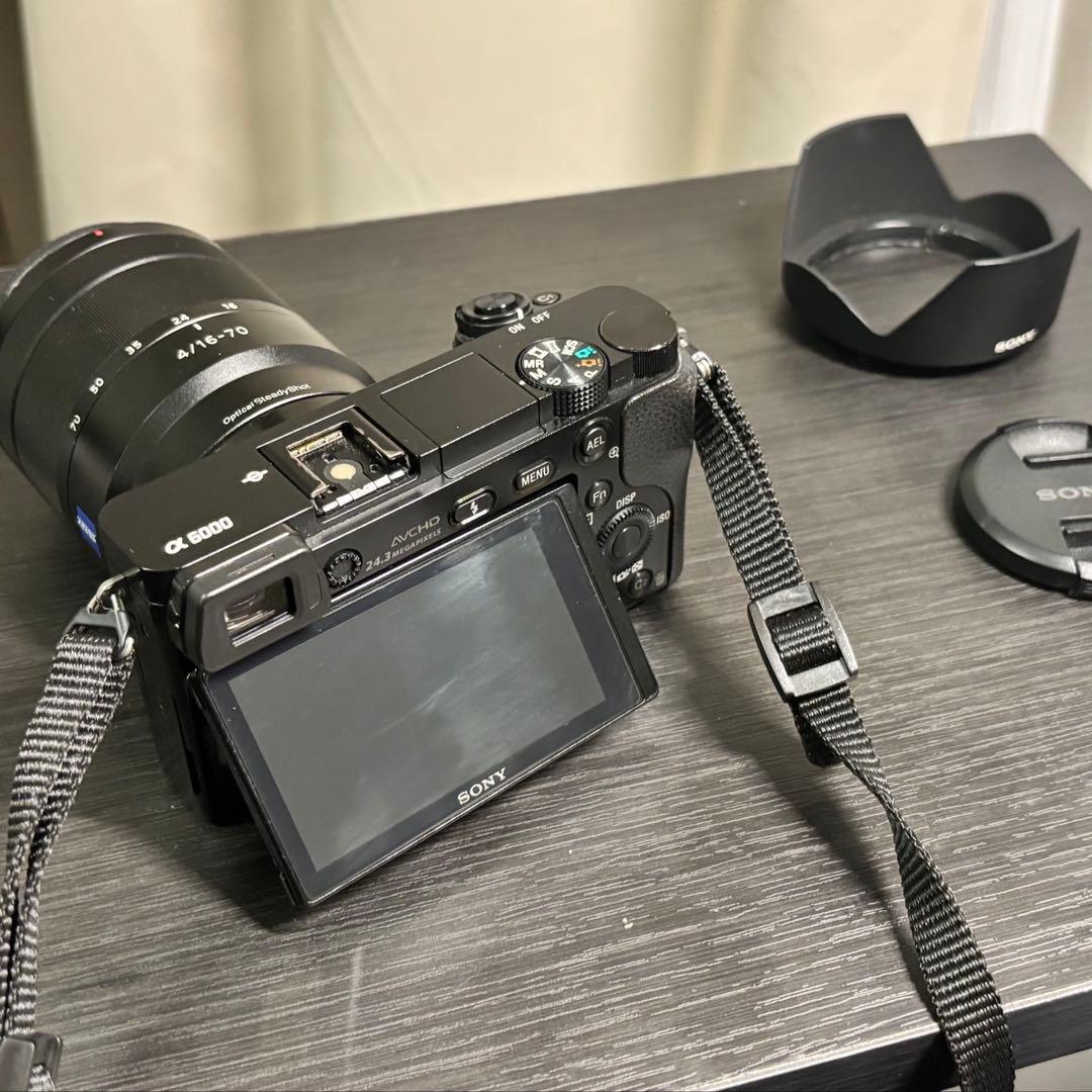 【値下げ交渉受付中】SONY α6000/デジタル一眼レフカメラ/レンズセット