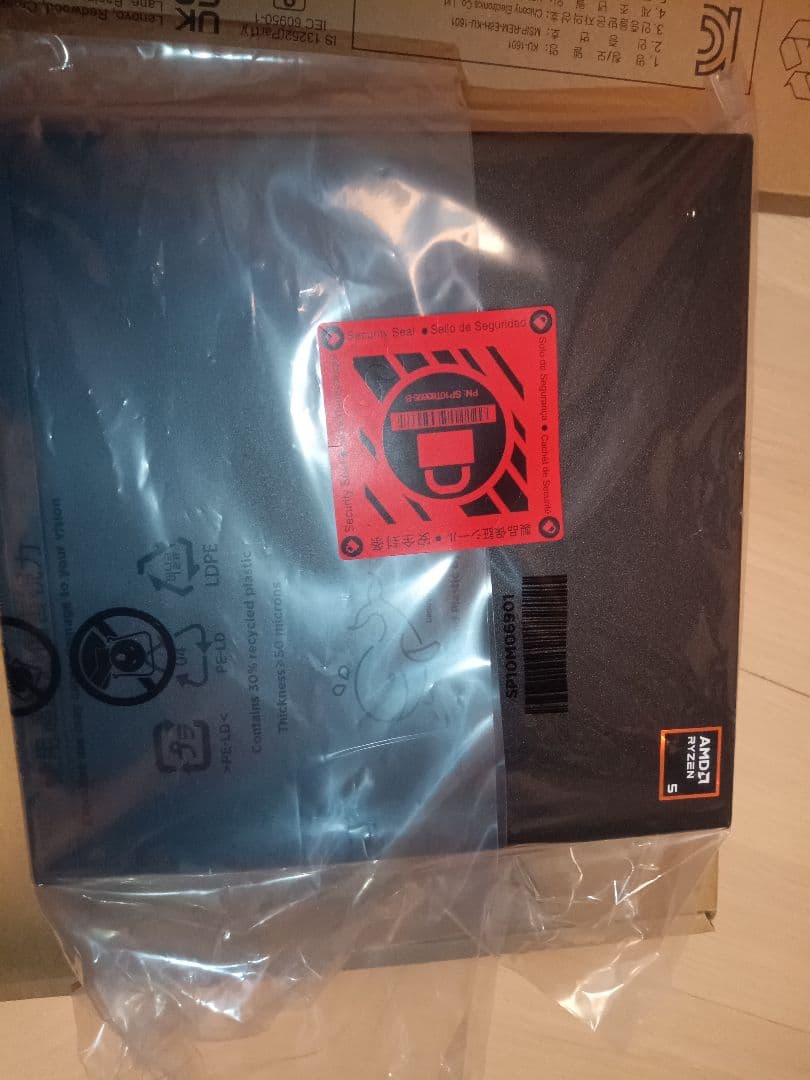 新品lenovo ThinkCentre M75qTinyGen5　デスクトップ