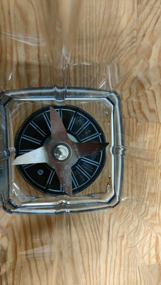 【目立った傷や汚れなし】バイタミックスE310　ホワイト　保証書あり　　1617