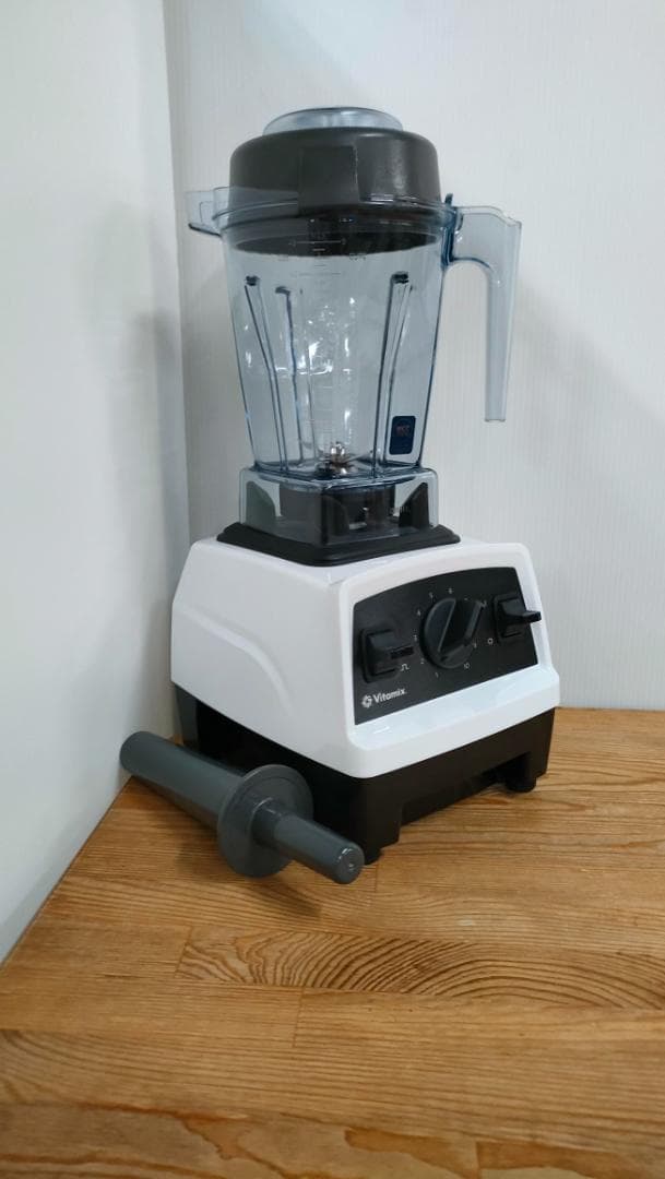 【目立った傷や汚れなし】バイタミックスE310　ホワイト　保証書あり　　1617