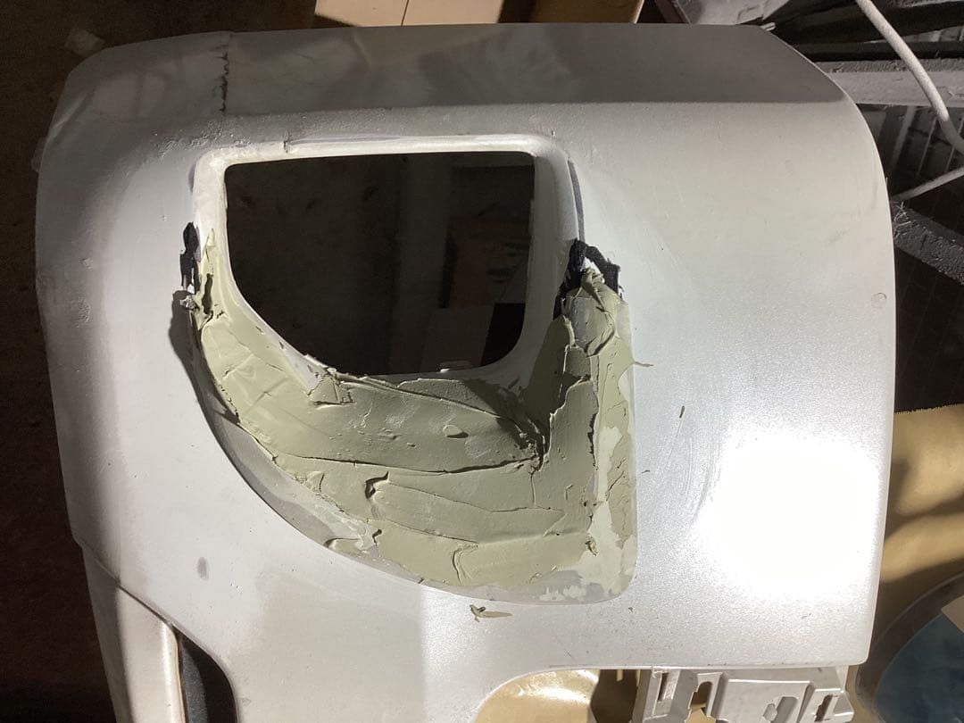 ハイエース200系純正バンパースムージング3D風フォグホール加工ナロー