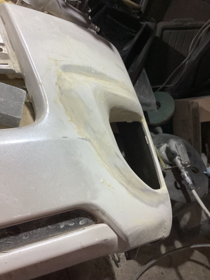 ハイエース200系純正バンパースムージング3D風フォグホール加工ナロー