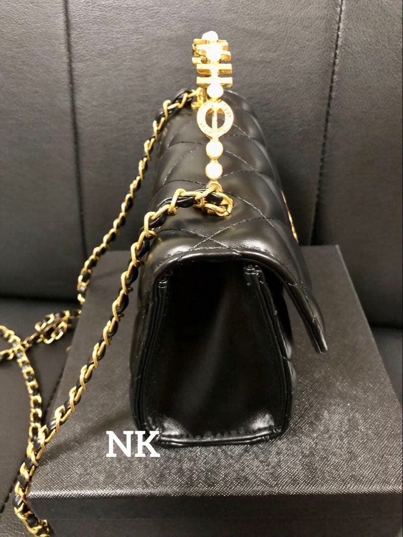 パール付き　シャネル　ノベルティ　ショルダーバッグ　ブラック　VIP