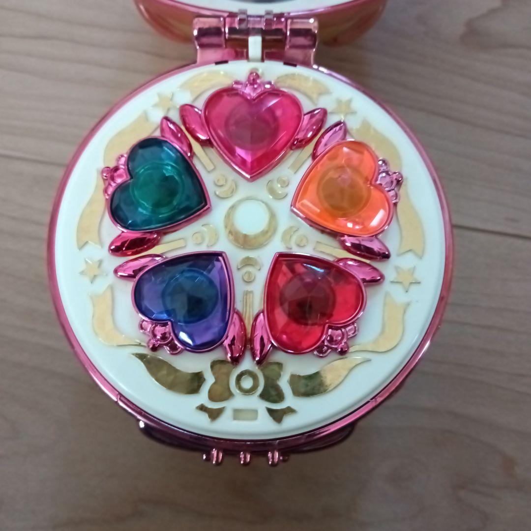 セーラームーン ハート型コンパクト