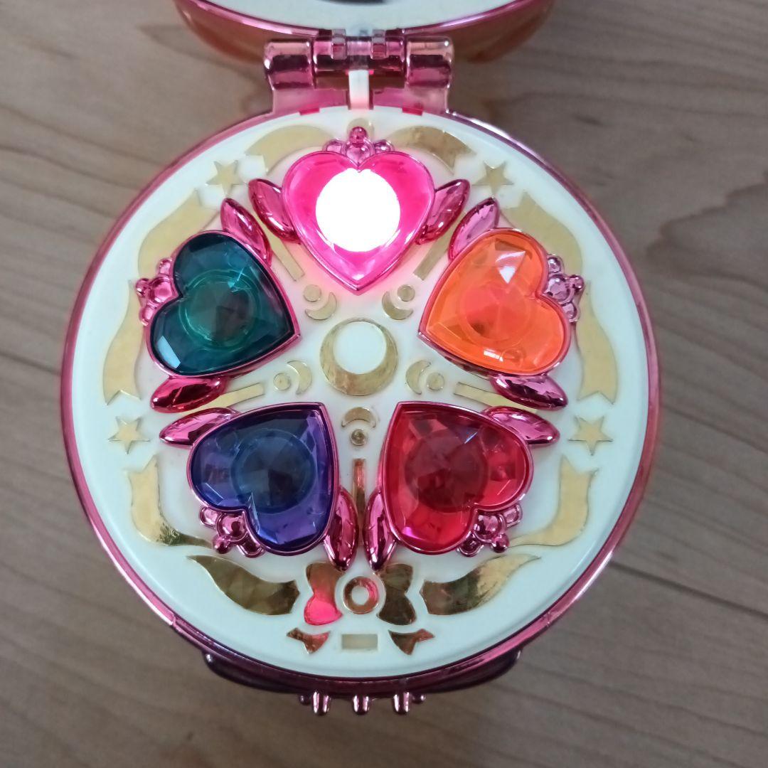 セーラームーン ハート型コンパクト